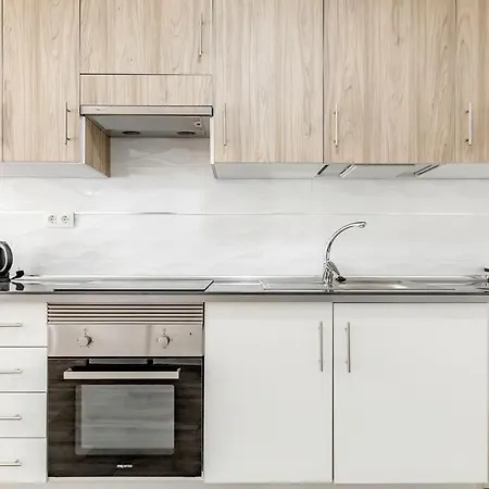 Island Pool Escape דירה אדחה